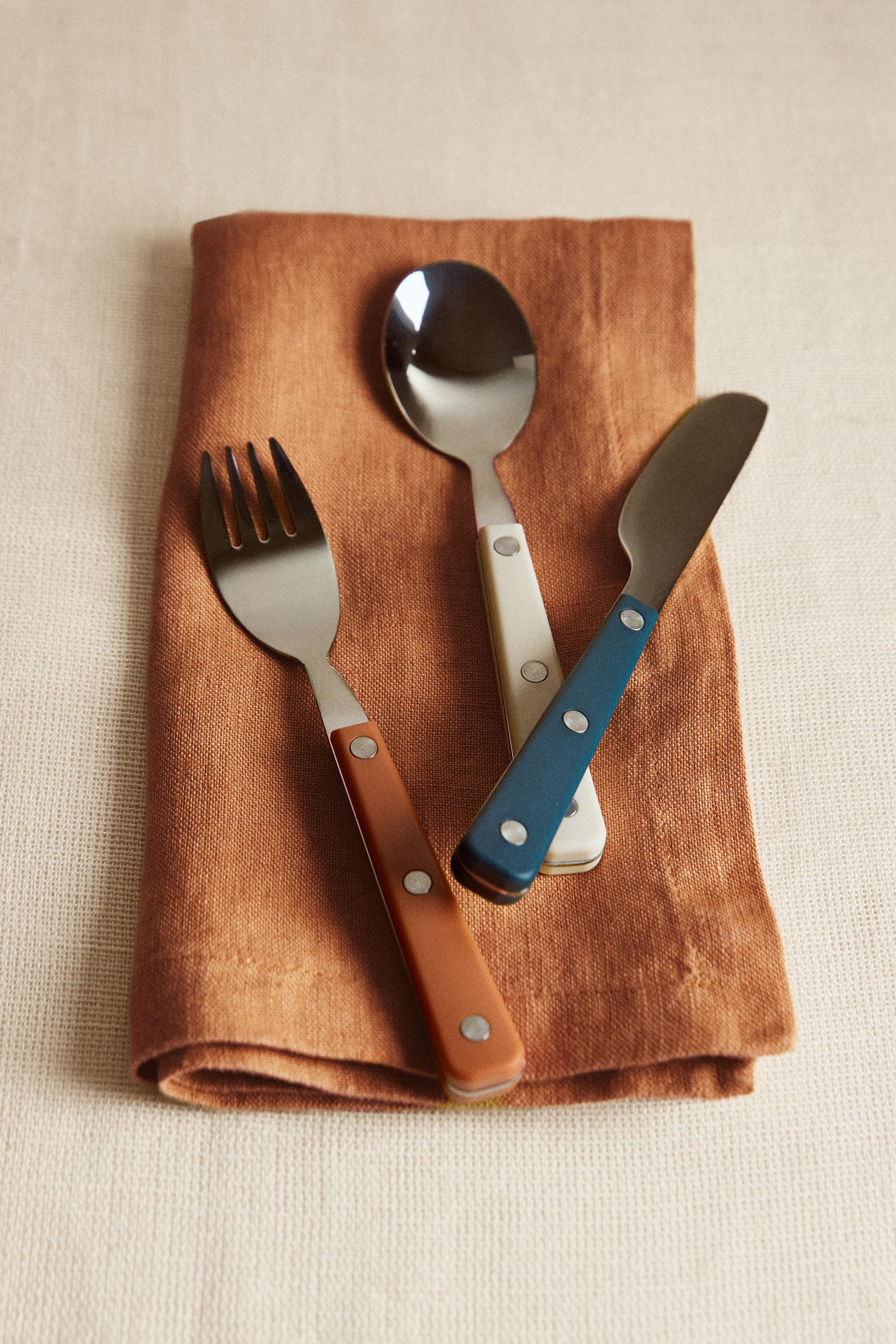 CHILDREN'S FLATWARE SET WITH WARM COLORS (SET OF 3)